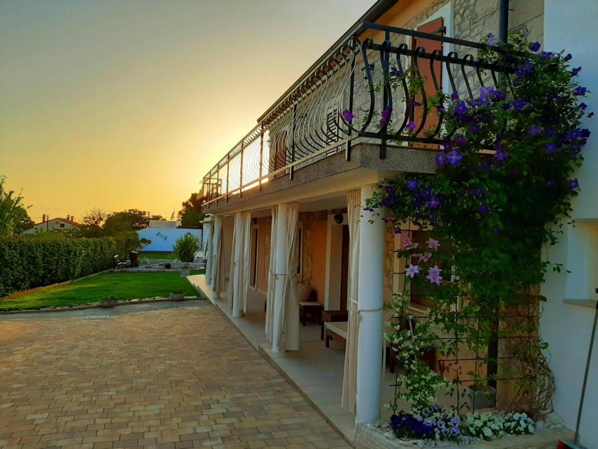 Villa Alma Kaštelir エクステリア 写真