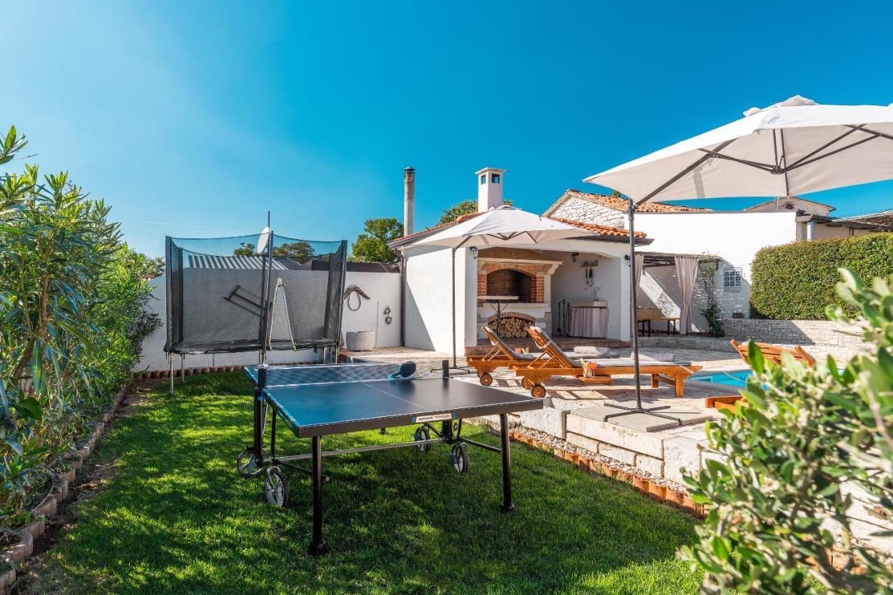 Villa Alma Kaštelir エクステリア 写真