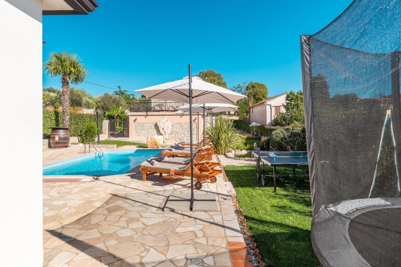 Villa Alma Kaštelir エクステリア 写真