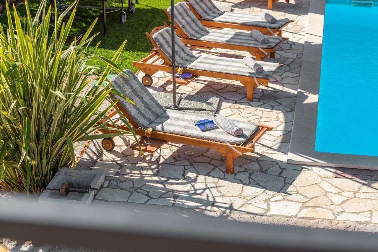 Villa Alma Kaštelir エクステリア 写真