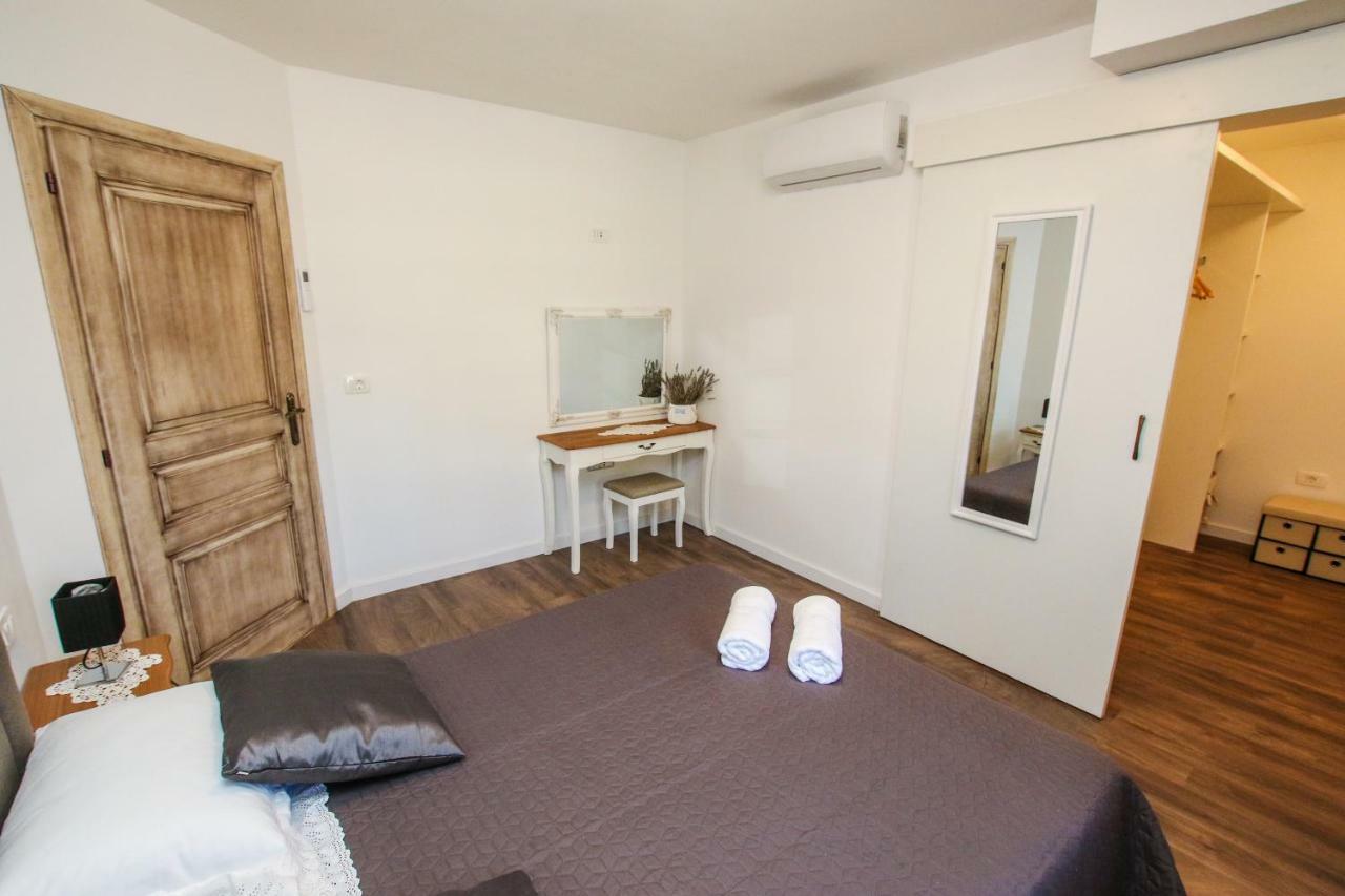 Villa Alma Kaštelir エクステリア 写真