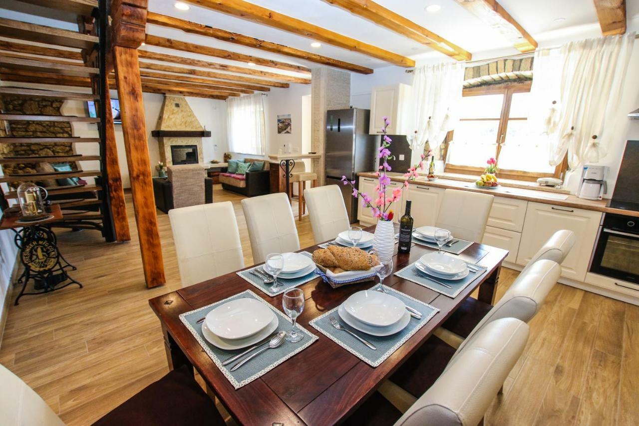 Villa Alma Kaštelir エクステリア 写真