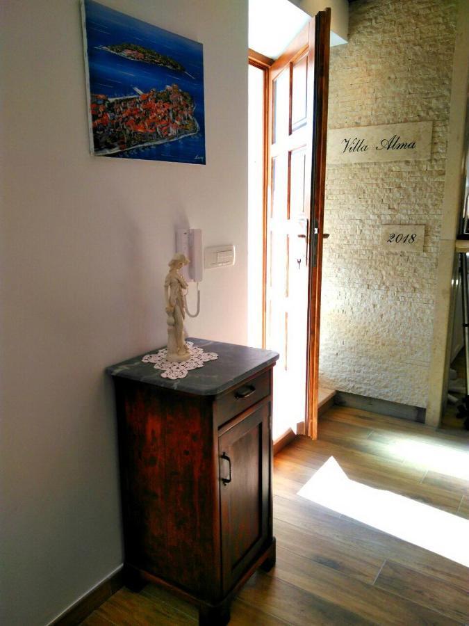 Villa Alma Kaštelir エクステリア 写真